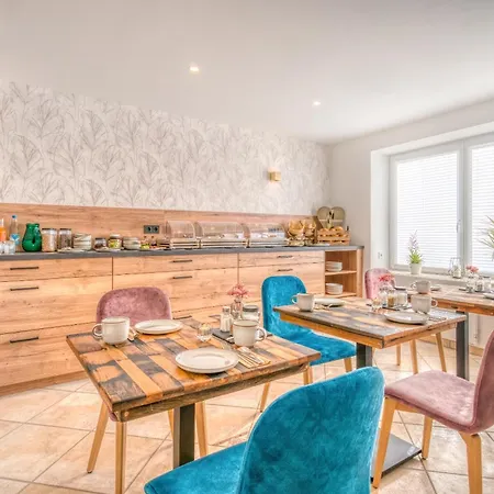 Haus Moselfranke * ツェルティンゲン・ラハティグ